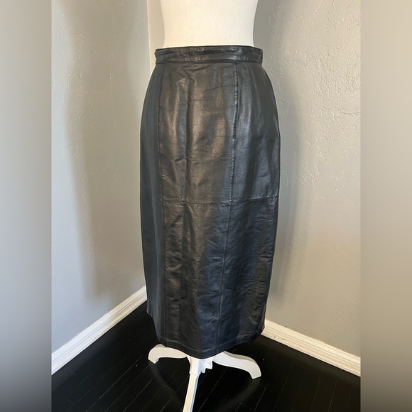 DANA BROOKE Elegant Black 100% Leather Skirt size 12 - Picture 1 of 9